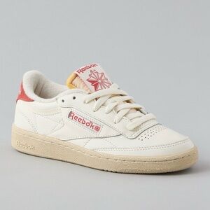 Reebok Women's Club C 85 size 9